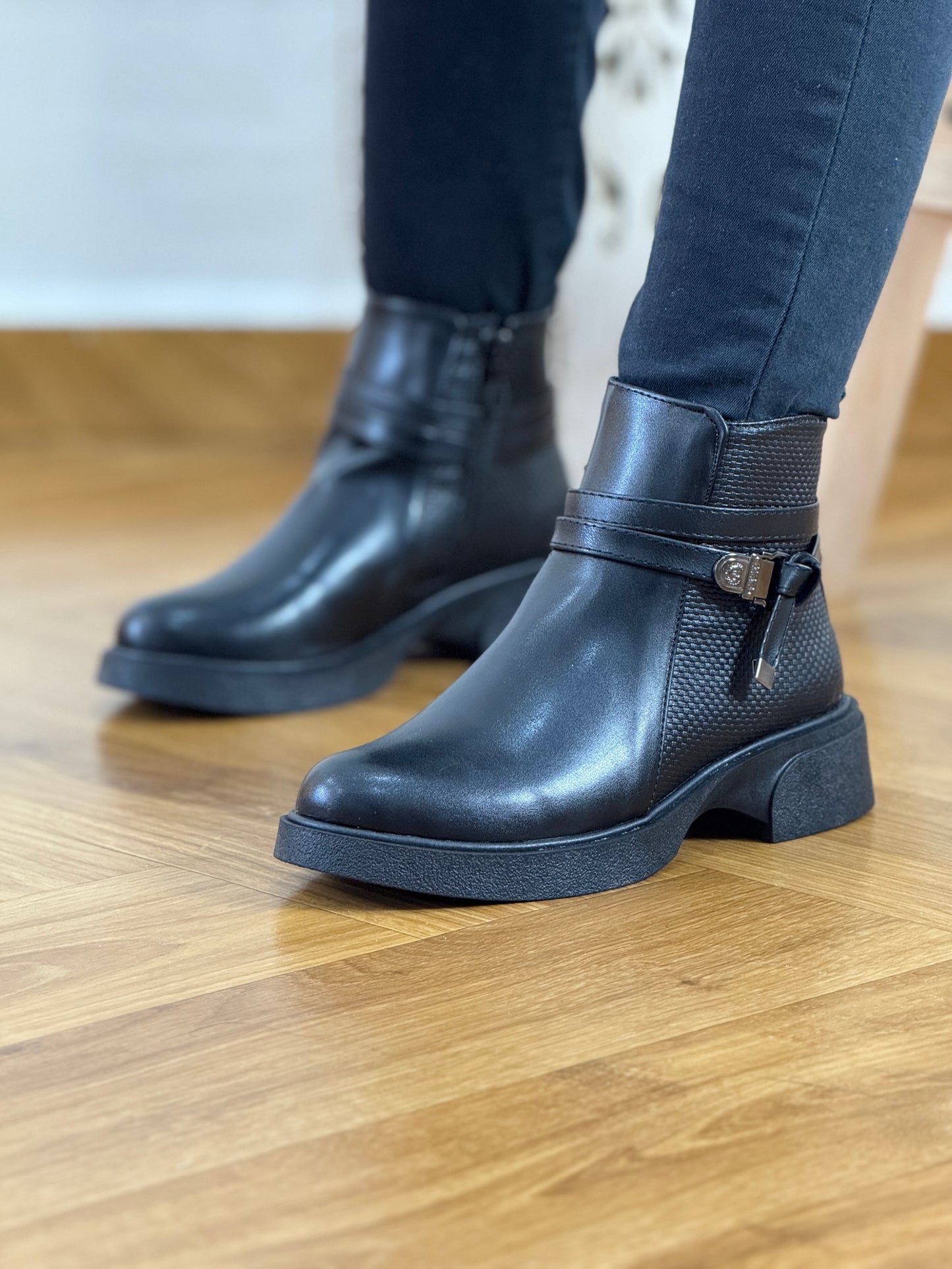 Demi-Boots